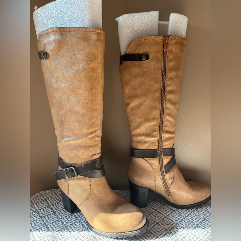 Tan and Brown Heeled Boots with Classic Silhouette